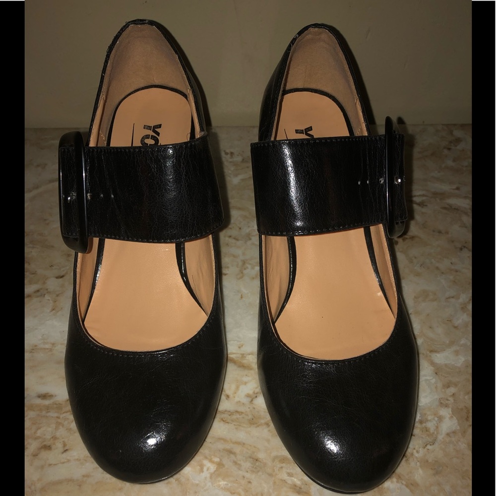 Dance shoes